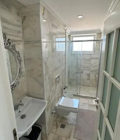 Konyaalti Denizin Ustunde Gemi Ev Apartment Antalya