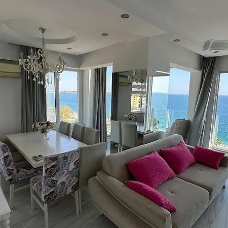 Apartment Konyaalti Denizin Ustunde Gemi Ev Antalya