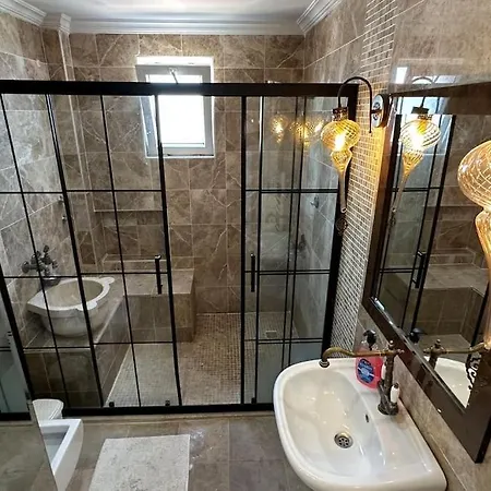 Apartment Konyaalti Denizin Ustunde Gemi Ev *